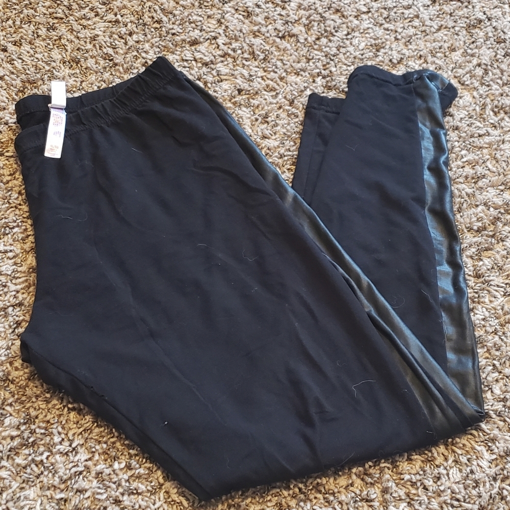 GUC Black Leggings with Faux Leather Side